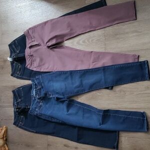 4 pair of Maurices skinny jeans